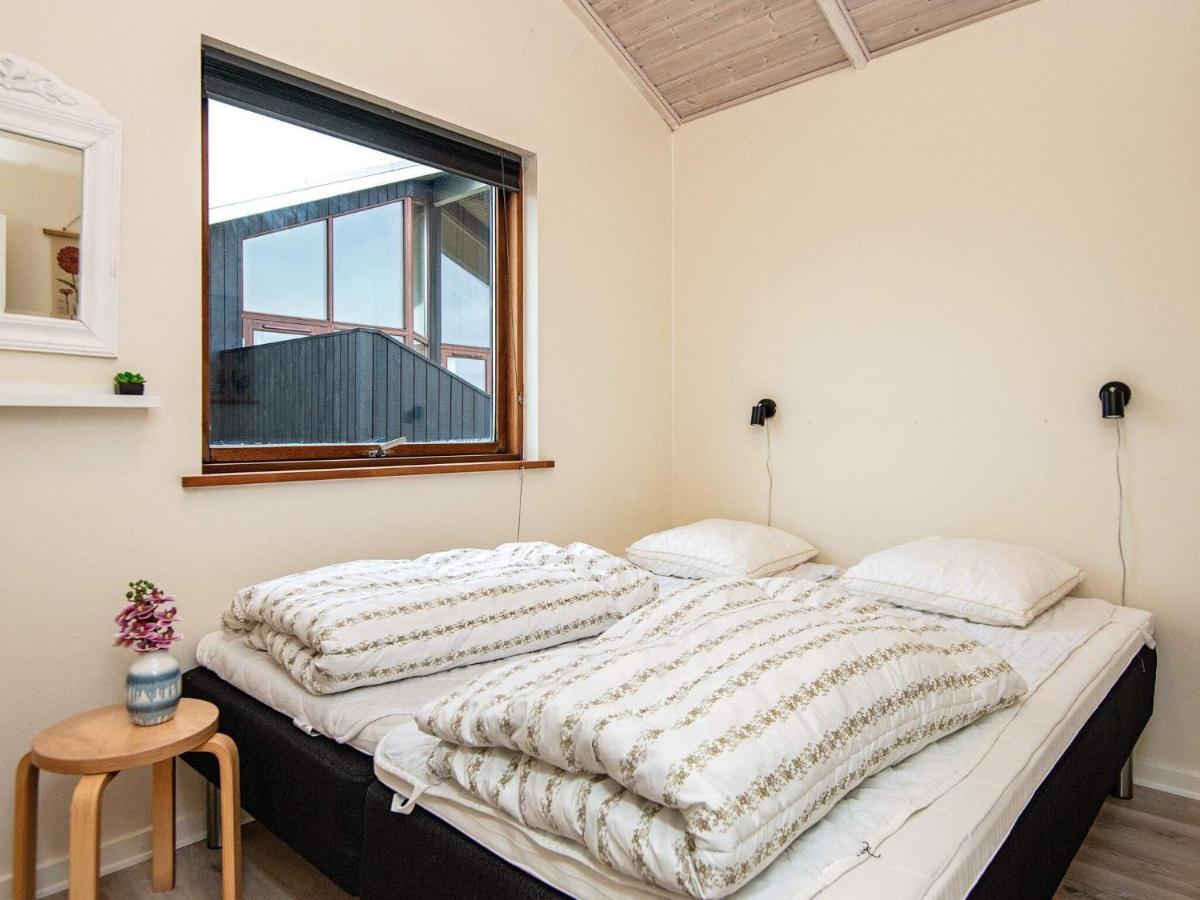 Three-Bedroom Holiday Home In Ulfborg 4 Thorsminde Eksteriør billede